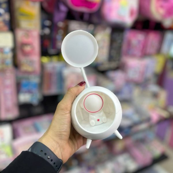 چراغ خواب و مطالعه فضانورد