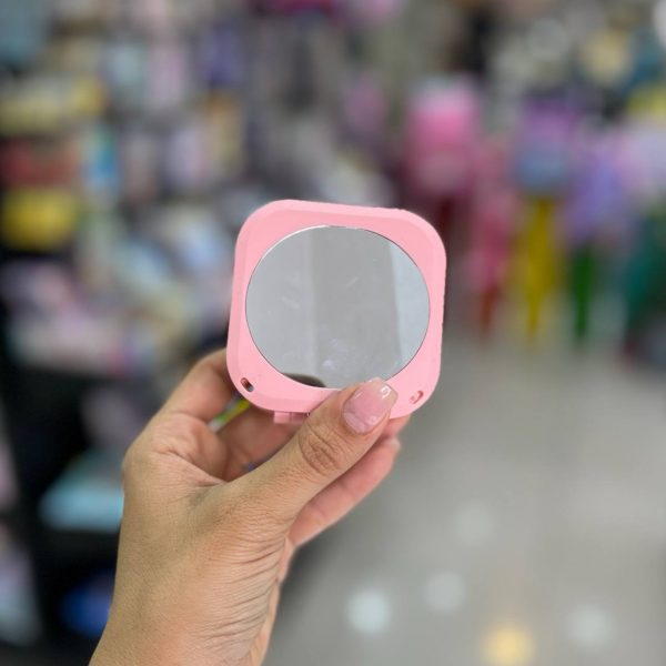 فن و آینه تاشو
