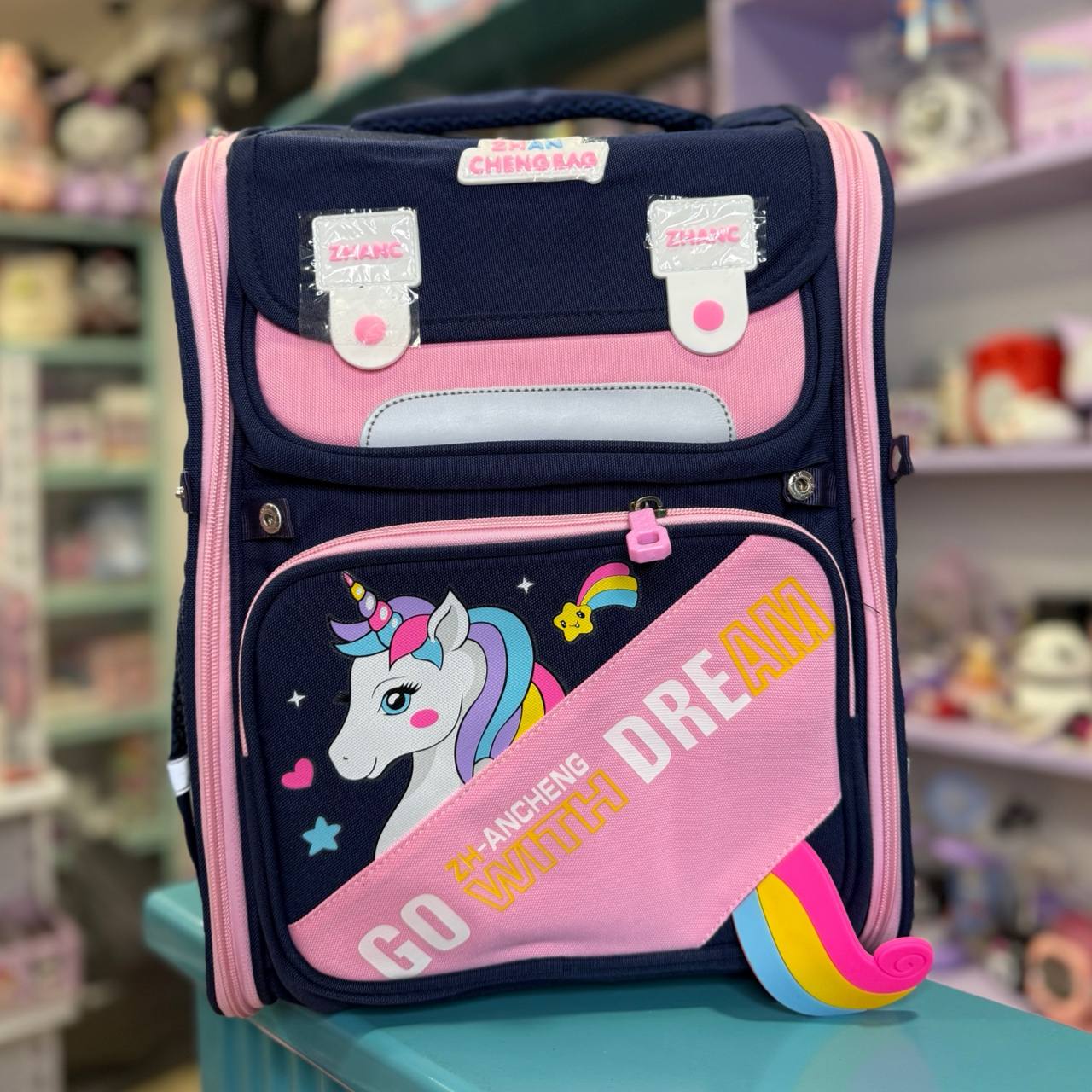 کوله صندوقی یونیکرن