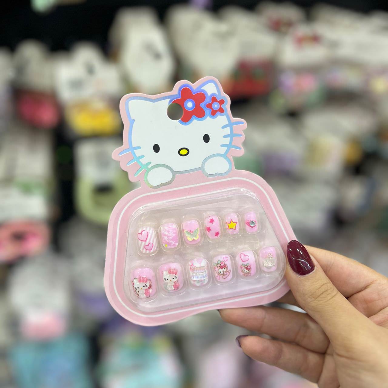 ناخن مصنوعی کیتی