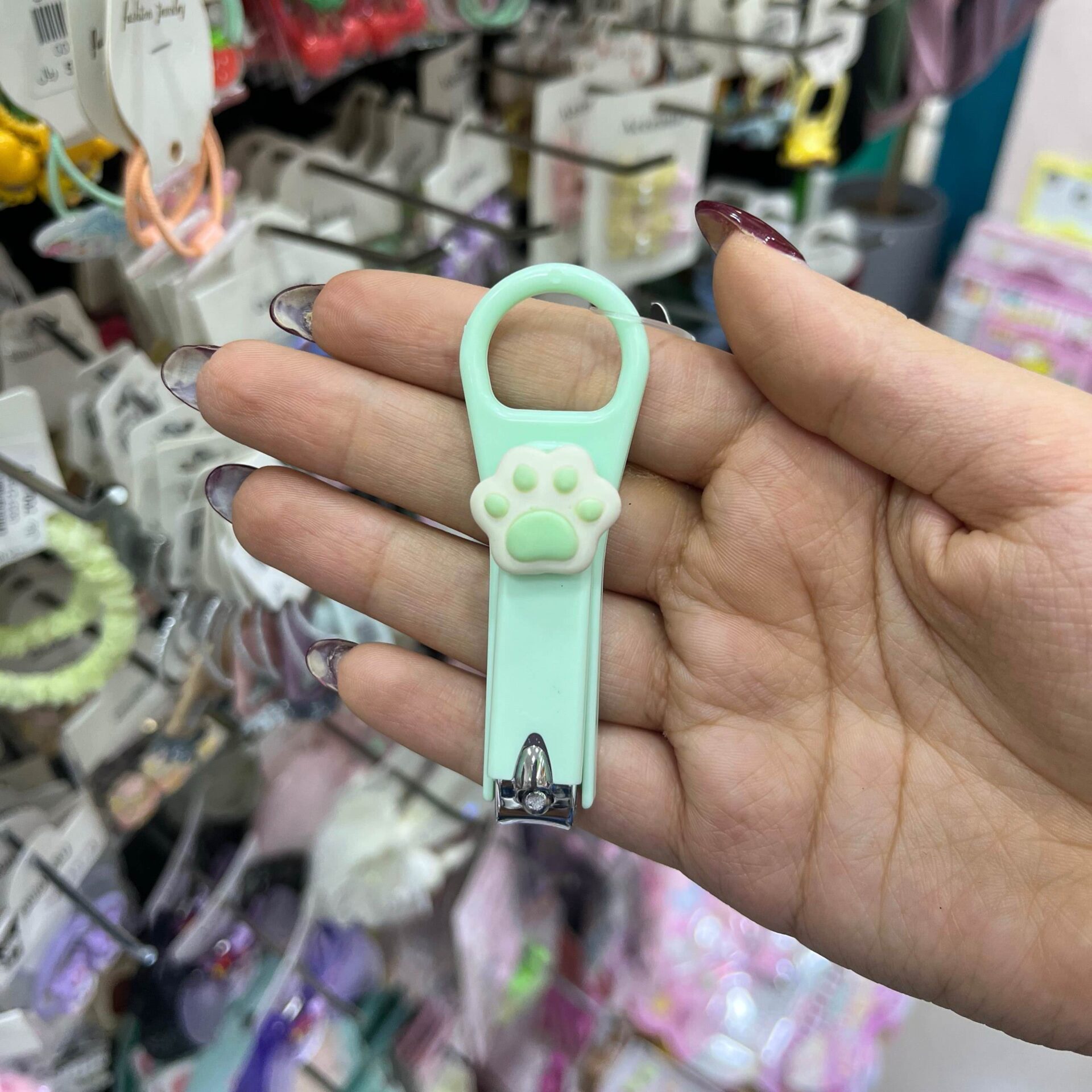 ناخنگیر فانتزی پنجه سبز